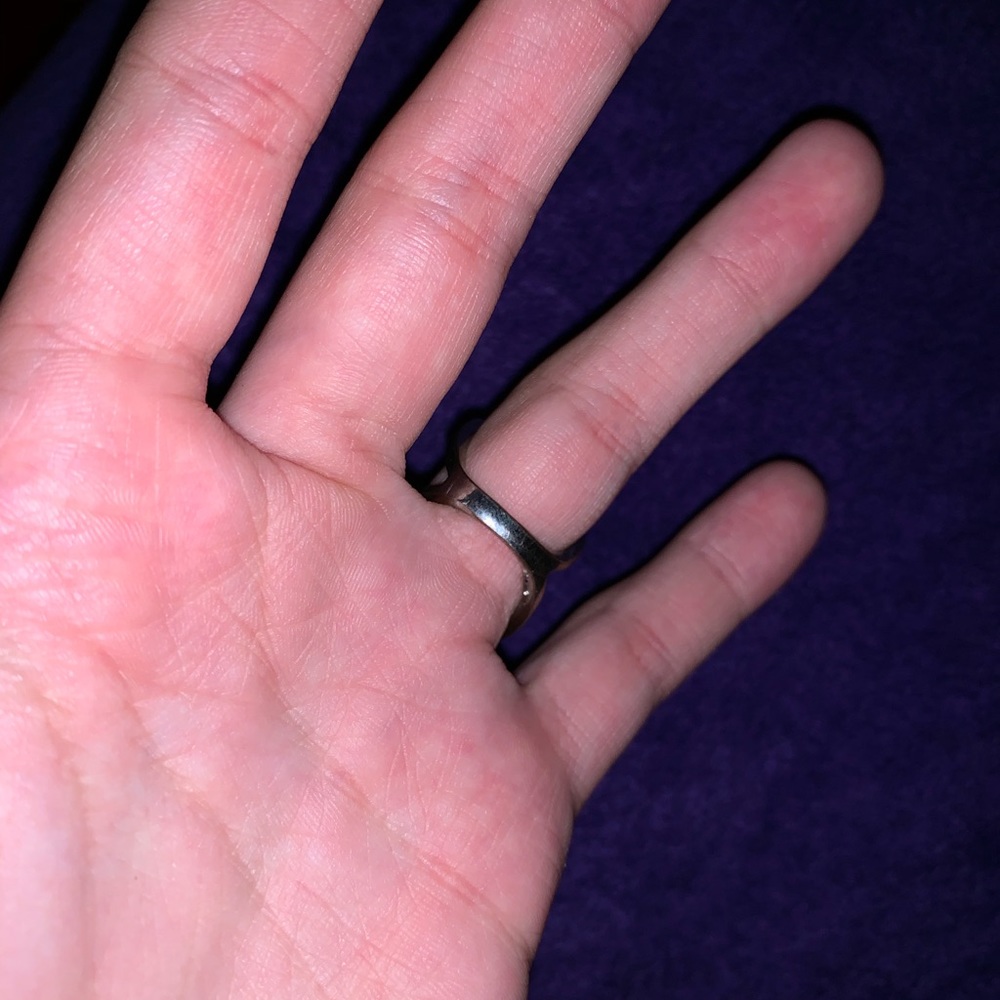 ring - Picture 3 of 4